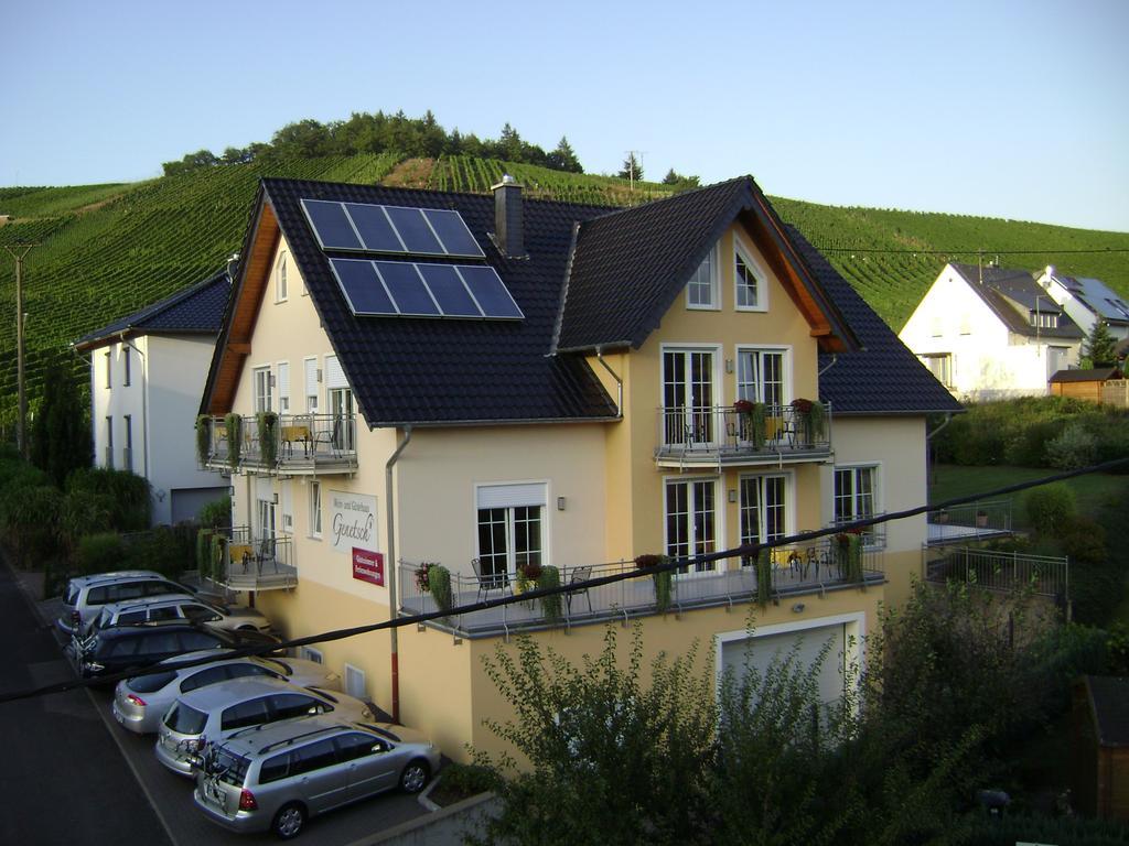 Wein- Und Gaestehaus Genetsch Лизер Екстериор снимка